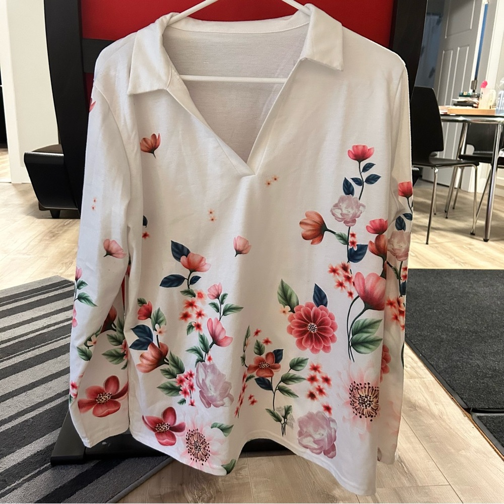 4 XL women’s tops, Bundle